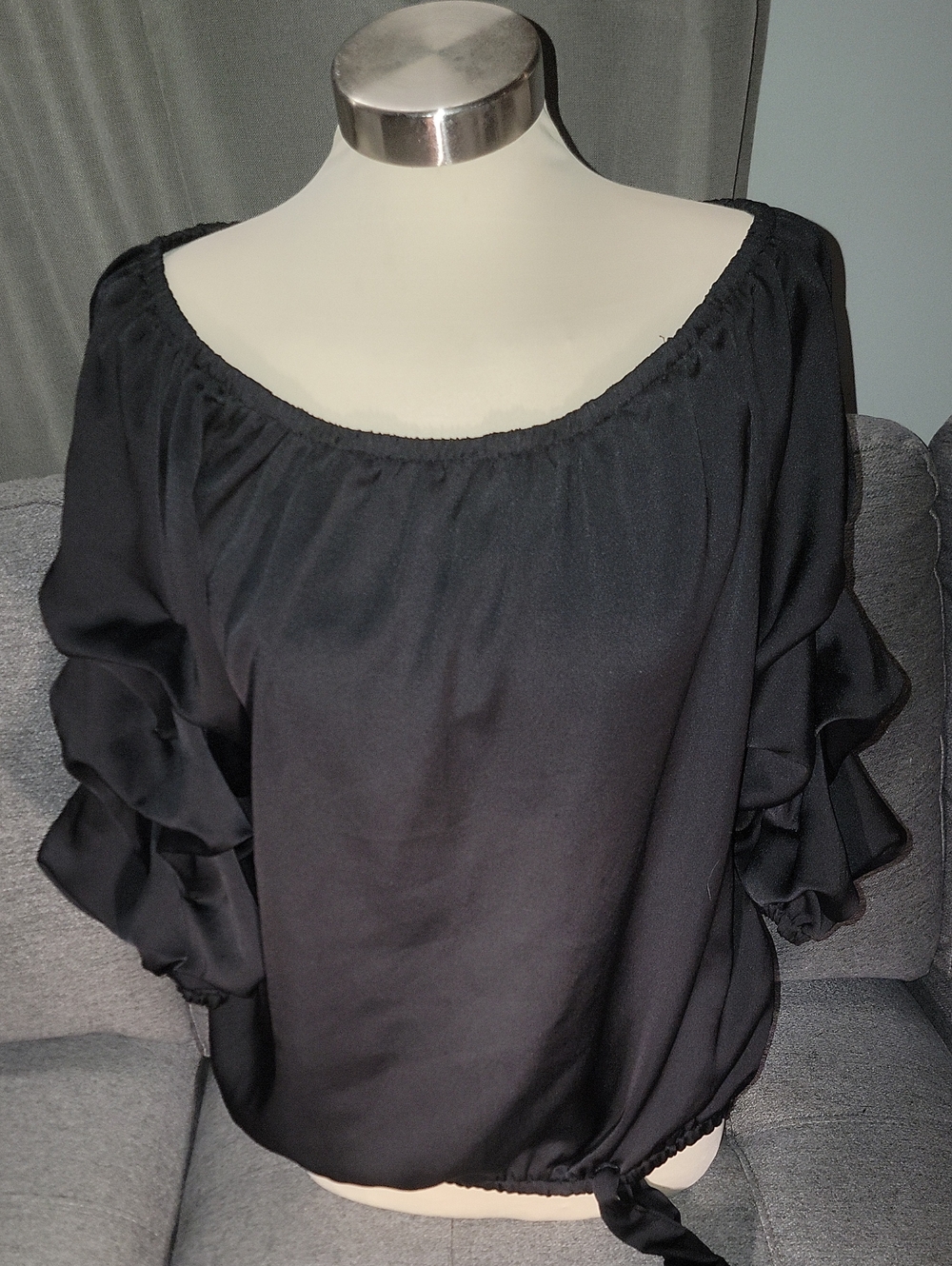 Vince Camuto Black Ruffle Sleeve Tie-Hem Blouse